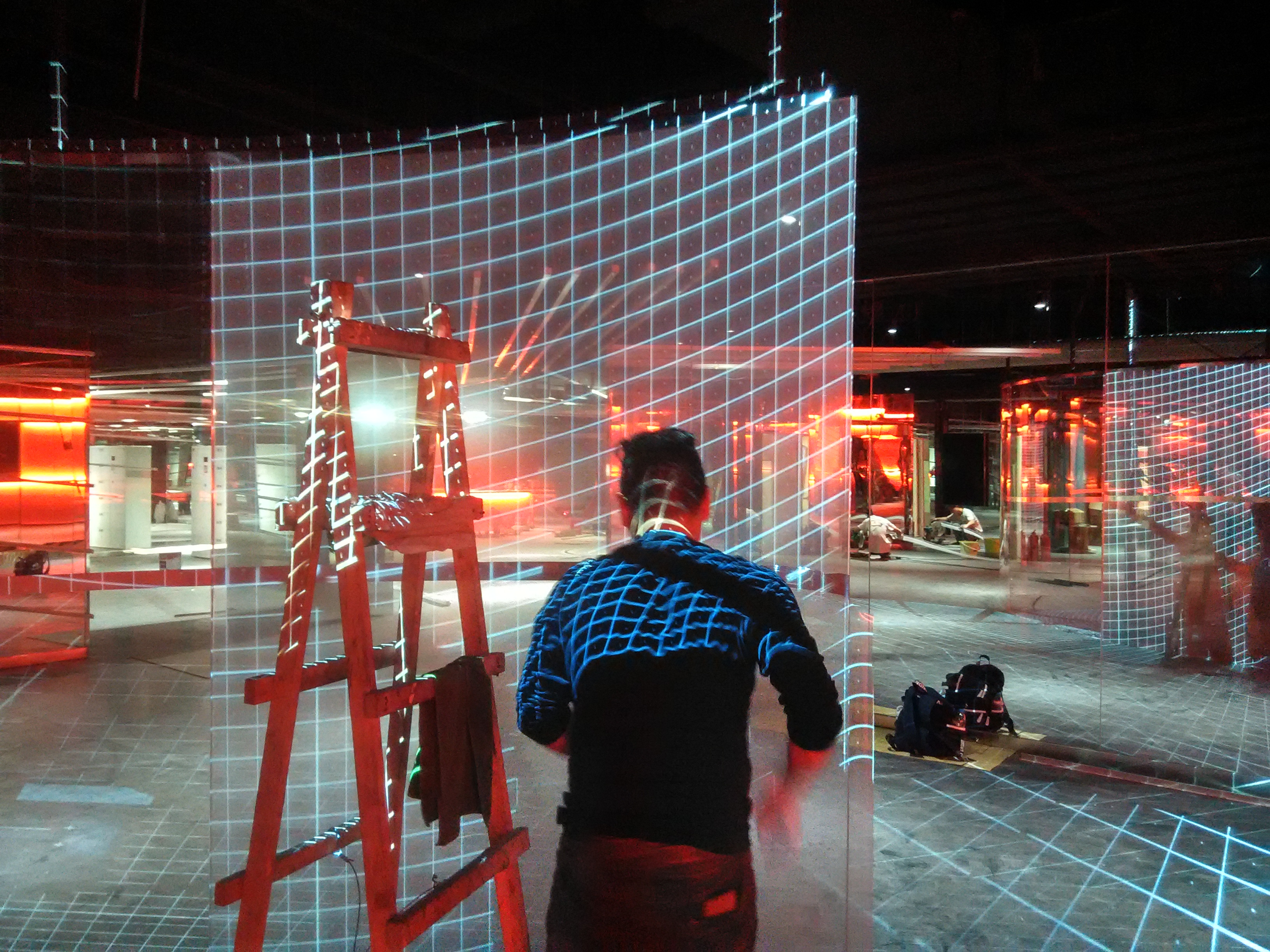 Ультра короткий бросок задний проекционный экран